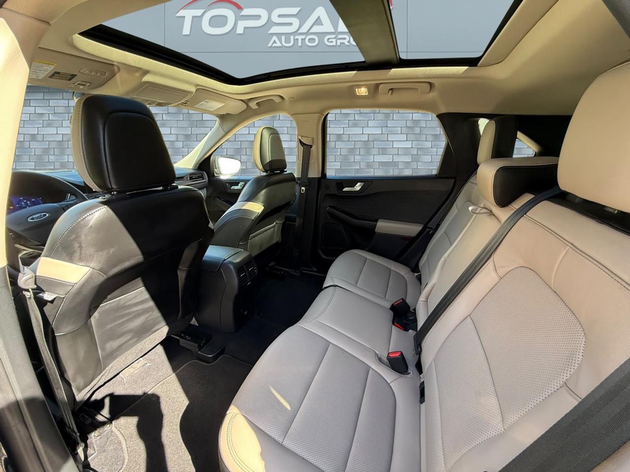 2020 Ford Escape Hybrid Titanium Photo