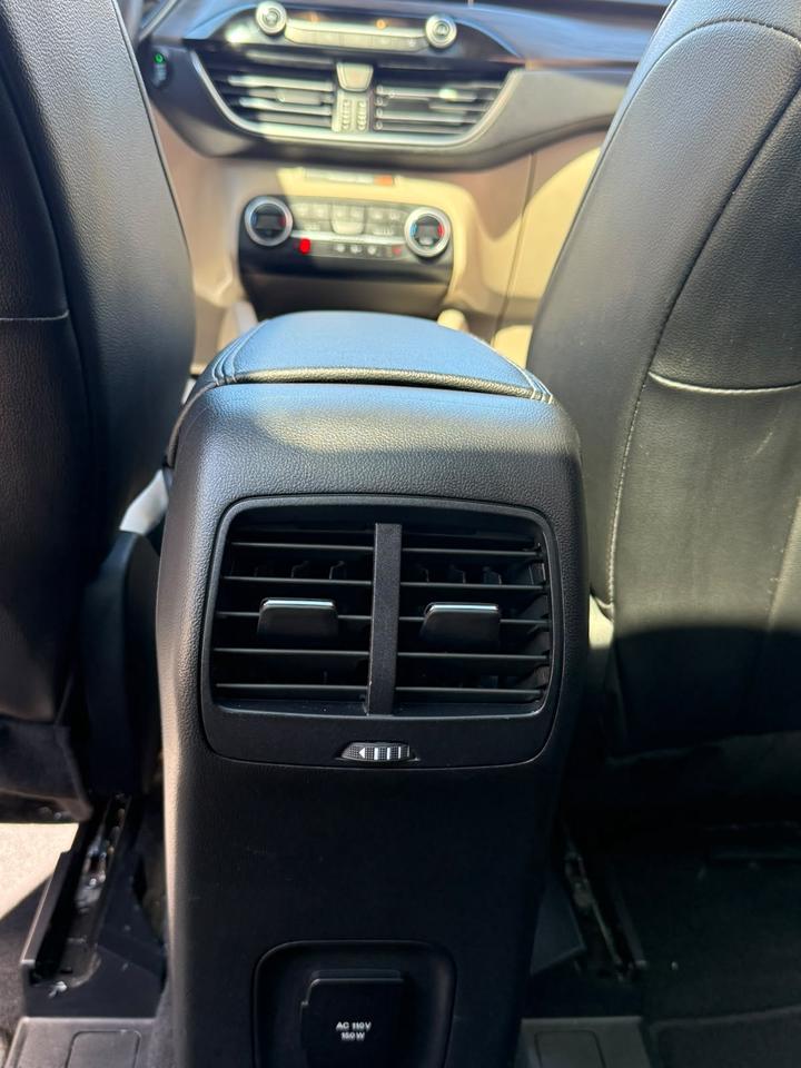 2020 Ford Escape Hybrid Titanium Photo
