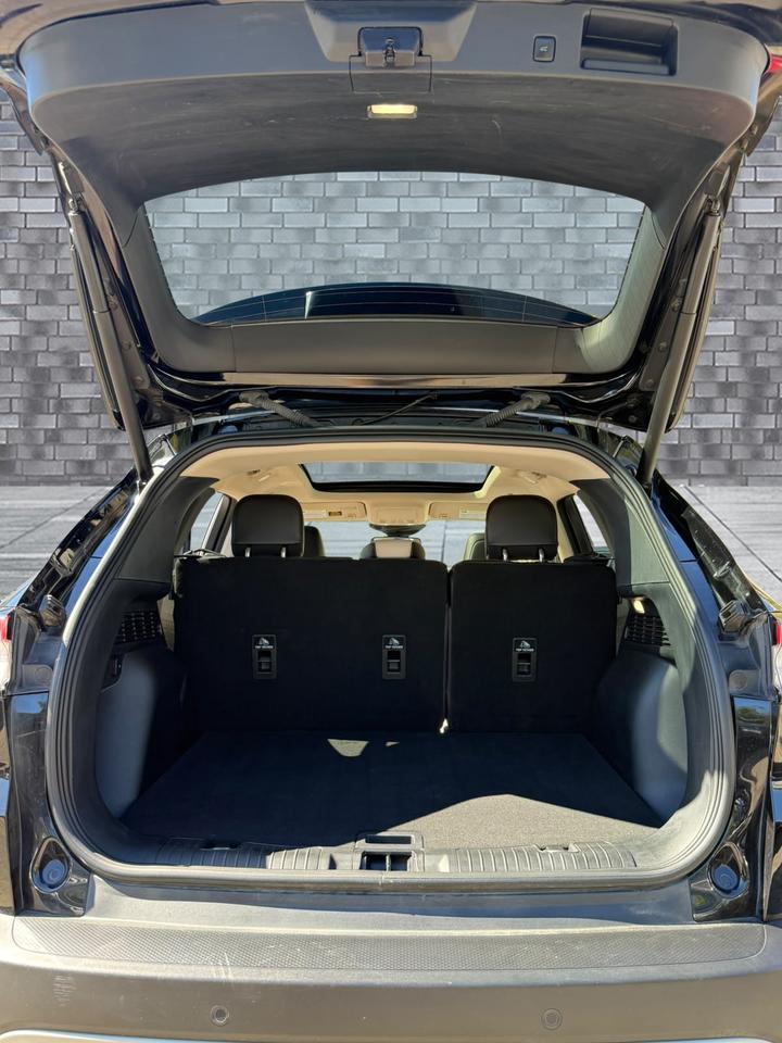 2020 Ford Escape Hybrid Titanium Photo