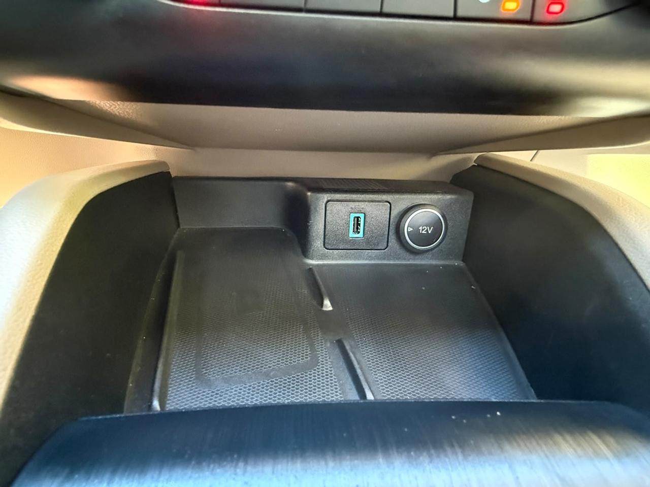 2020 Ford Escape Hybrid Titanium Photo