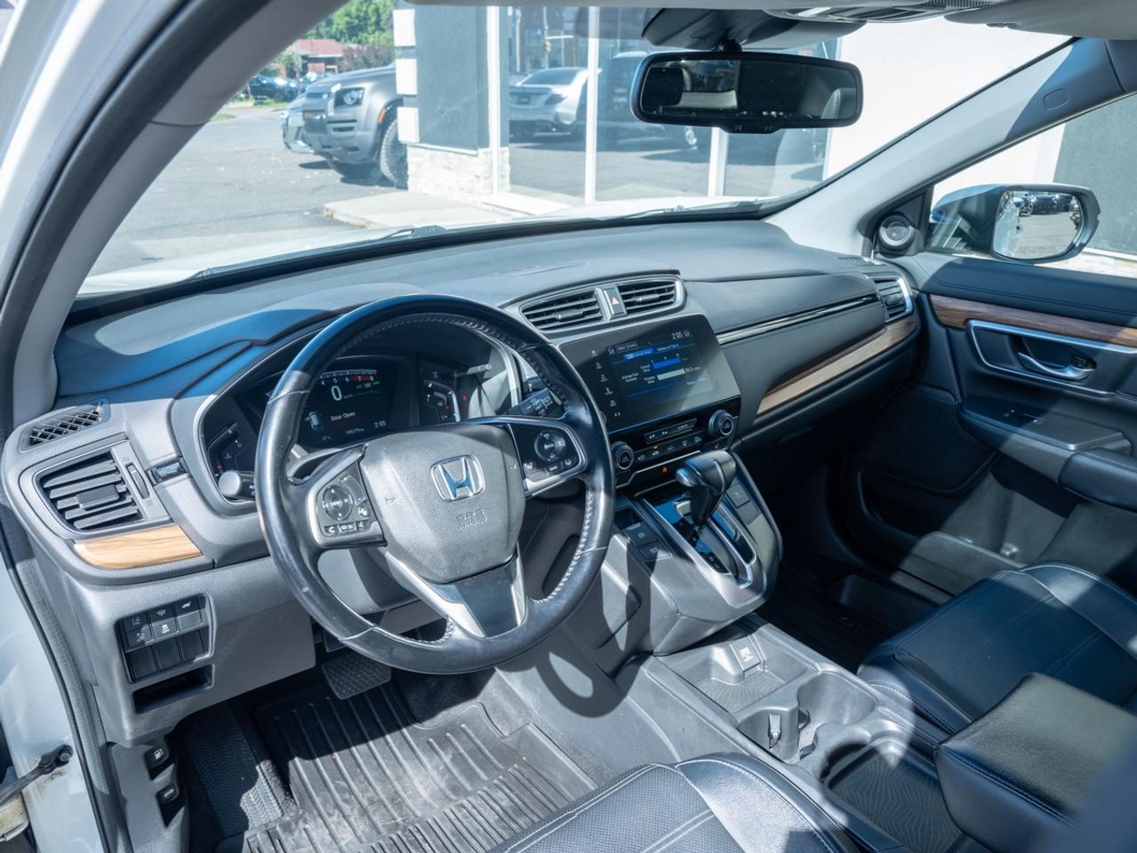 2018 Honda CR-V TOURING | AWD Photo