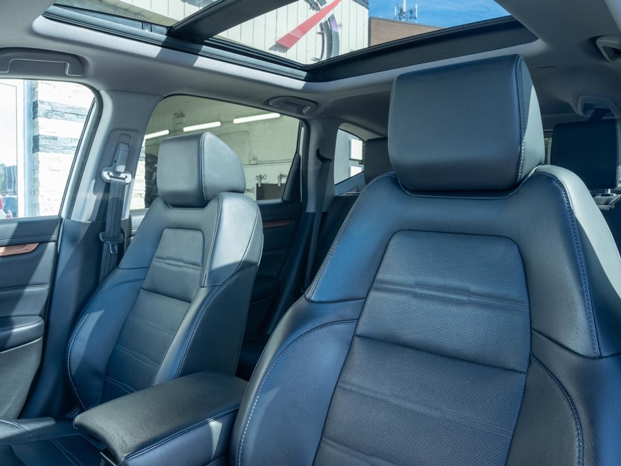 2018 Honda CR-V TOURING | AWD Photo