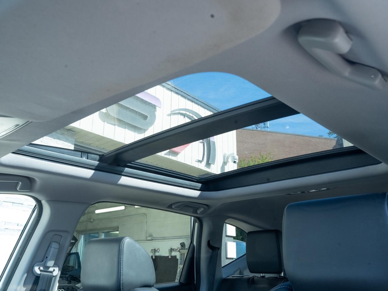 2018 Honda CR-V TOURING | AWD Photo