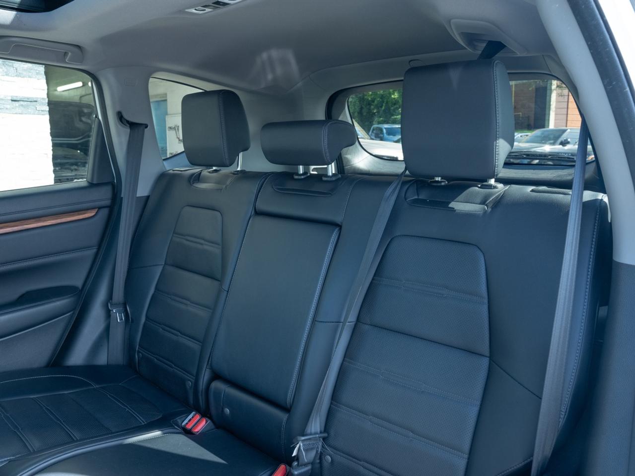 2018 Honda CR-V TOURING | AWD Photo