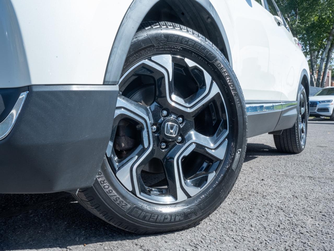 2018 Honda CR-V TOURING | AWD Photo