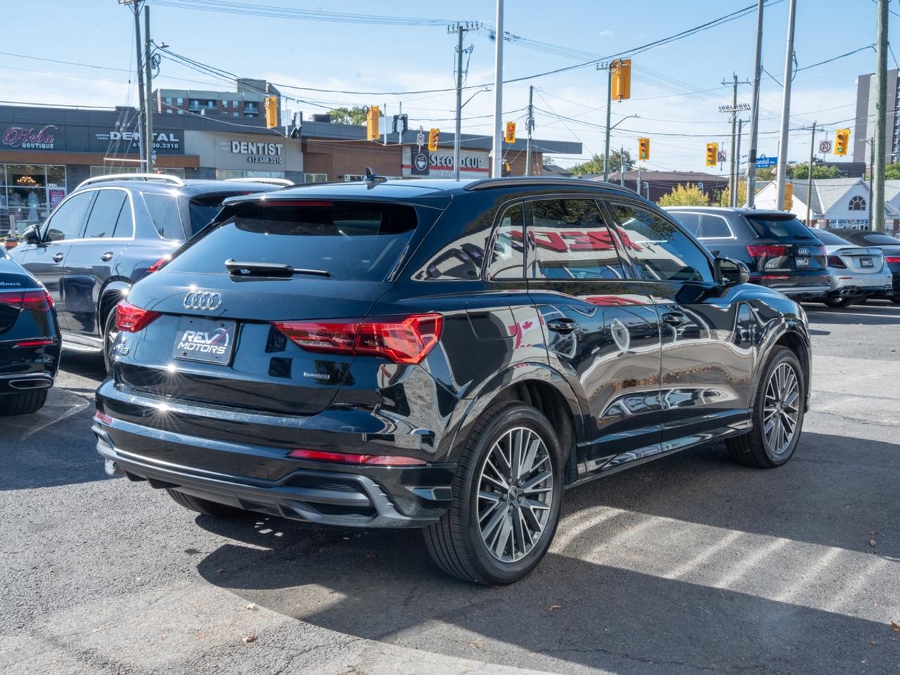 2021 Audi Q3 Technik | No Accidents Photo4