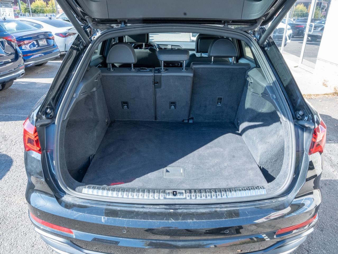 2021 Audi Q3 Technik | No Accidents Photo