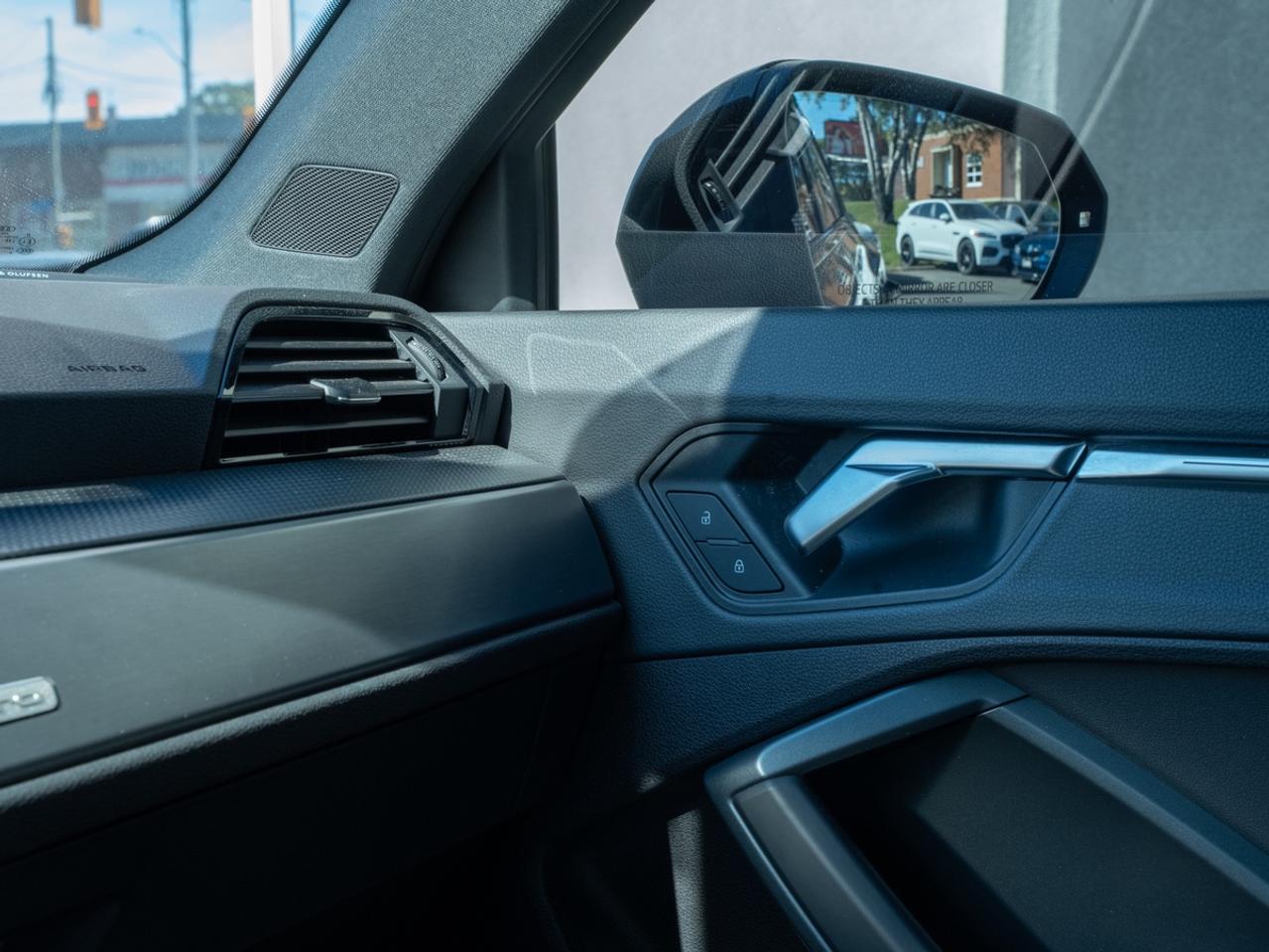 2021 Audi Q3 Technik | No Accidents Photo
