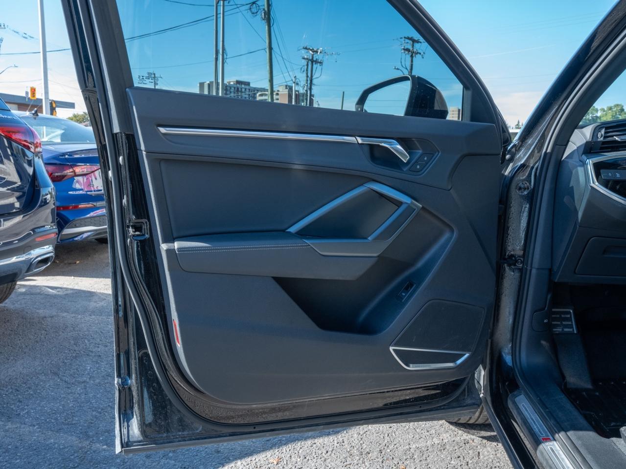 2021 Audi Q3 Technik | No Accidents Photo