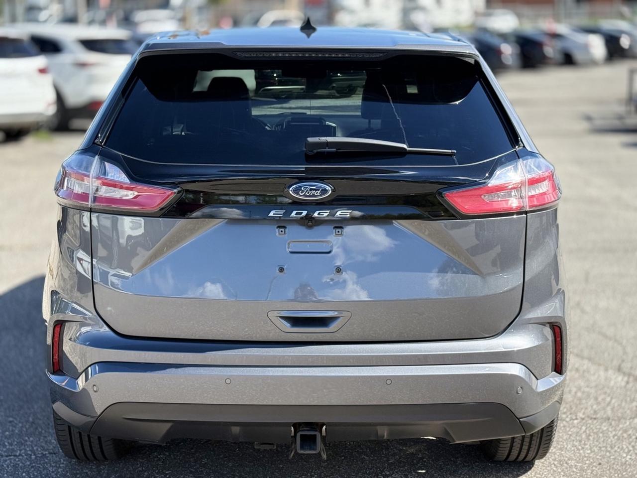 2022 Ford Edge SEL Photo