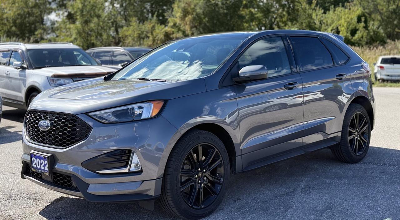 2022 Ford Edge SEL Photo2