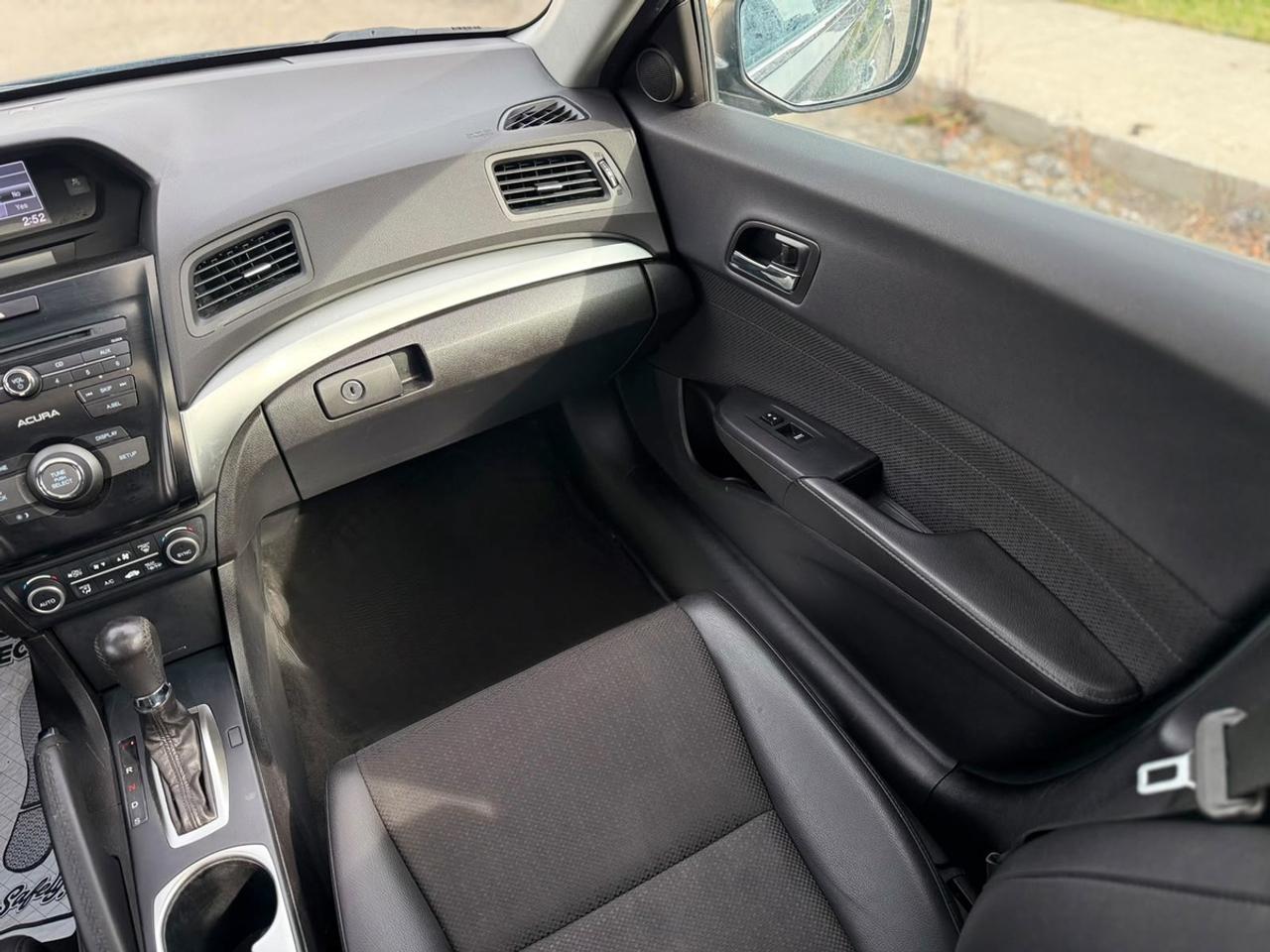 2016 Acura ILX PREMIUM Photo
