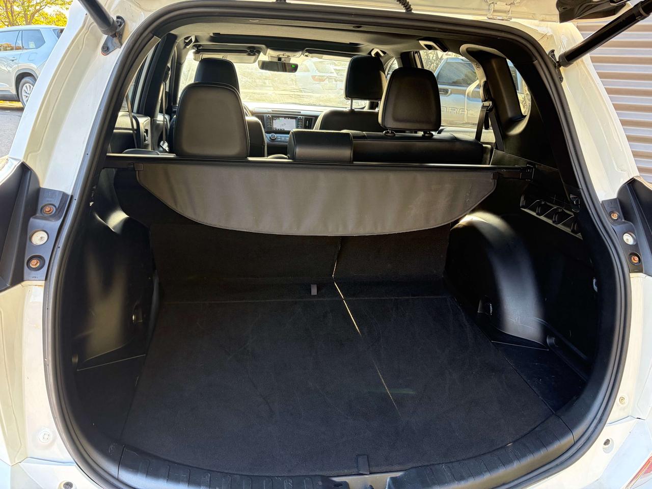2017 Toyota RAV4 SE AWD Leather Navigation Moonroof Clean CARF Photo