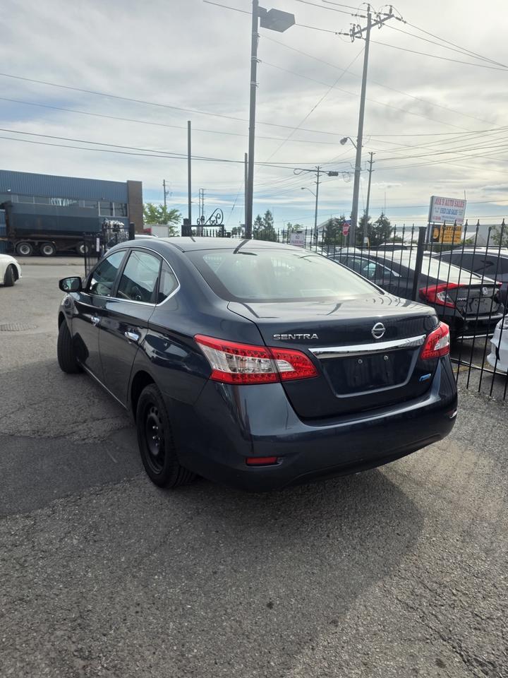 2015 Nissan Sentra SV Photo