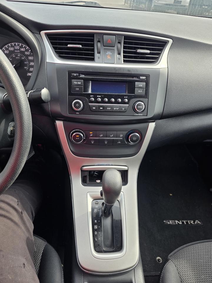 2015 Nissan Sentra SV Photo
