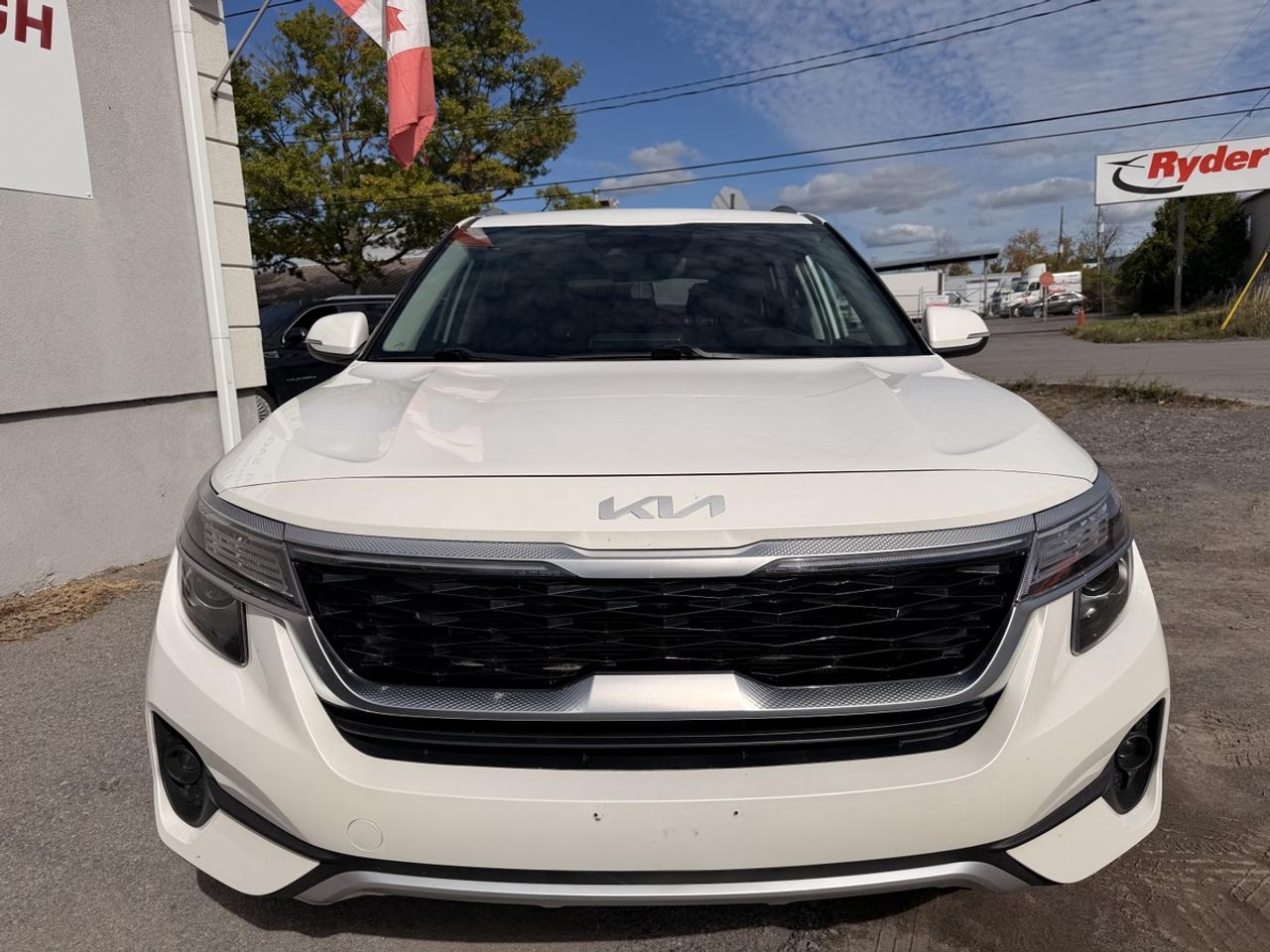 2022 Kia Seltos EX Photo1