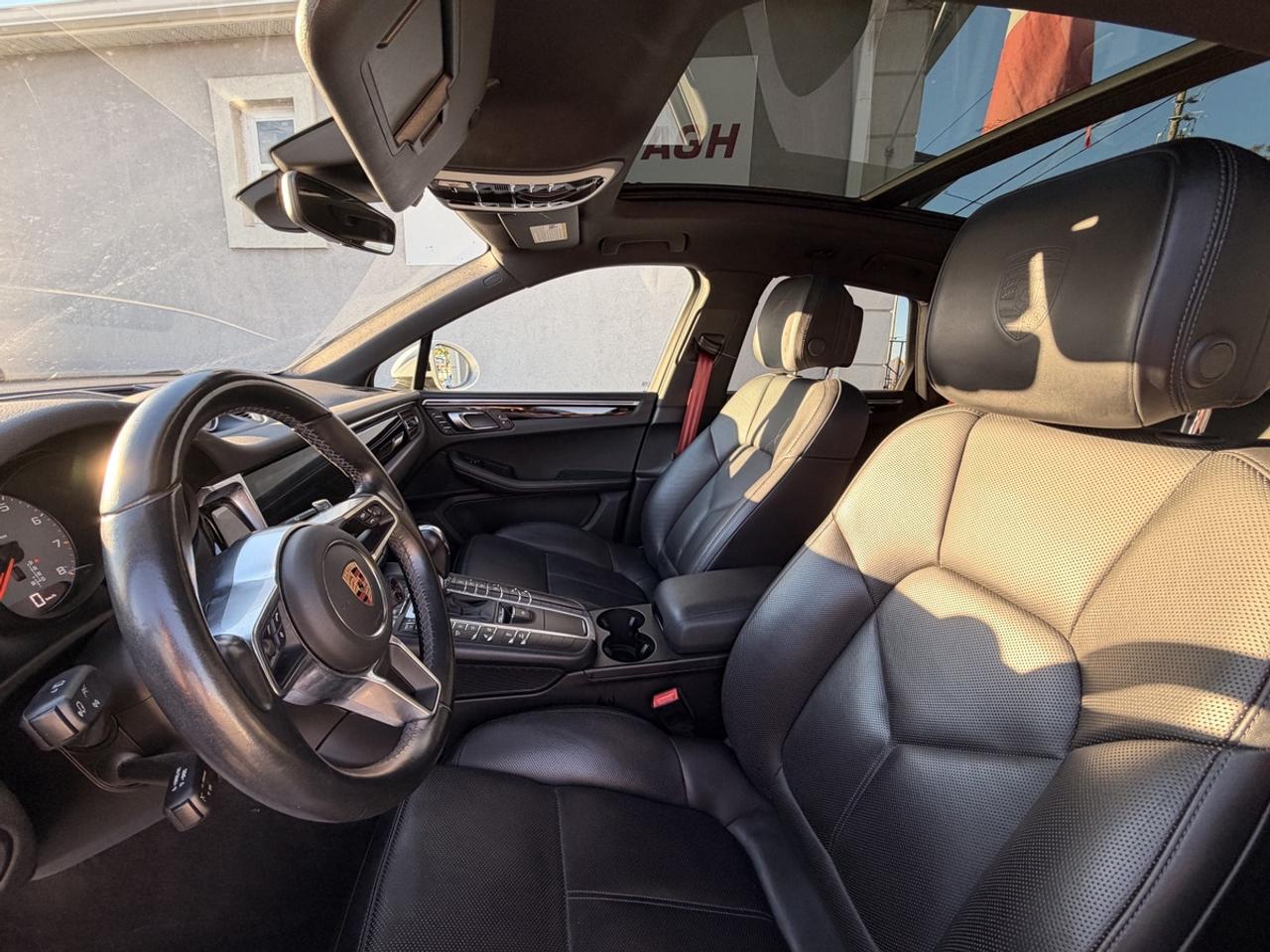 2020 Porsche Macan S Photo