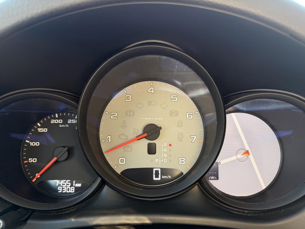 2020 Porsche Macan S Photo