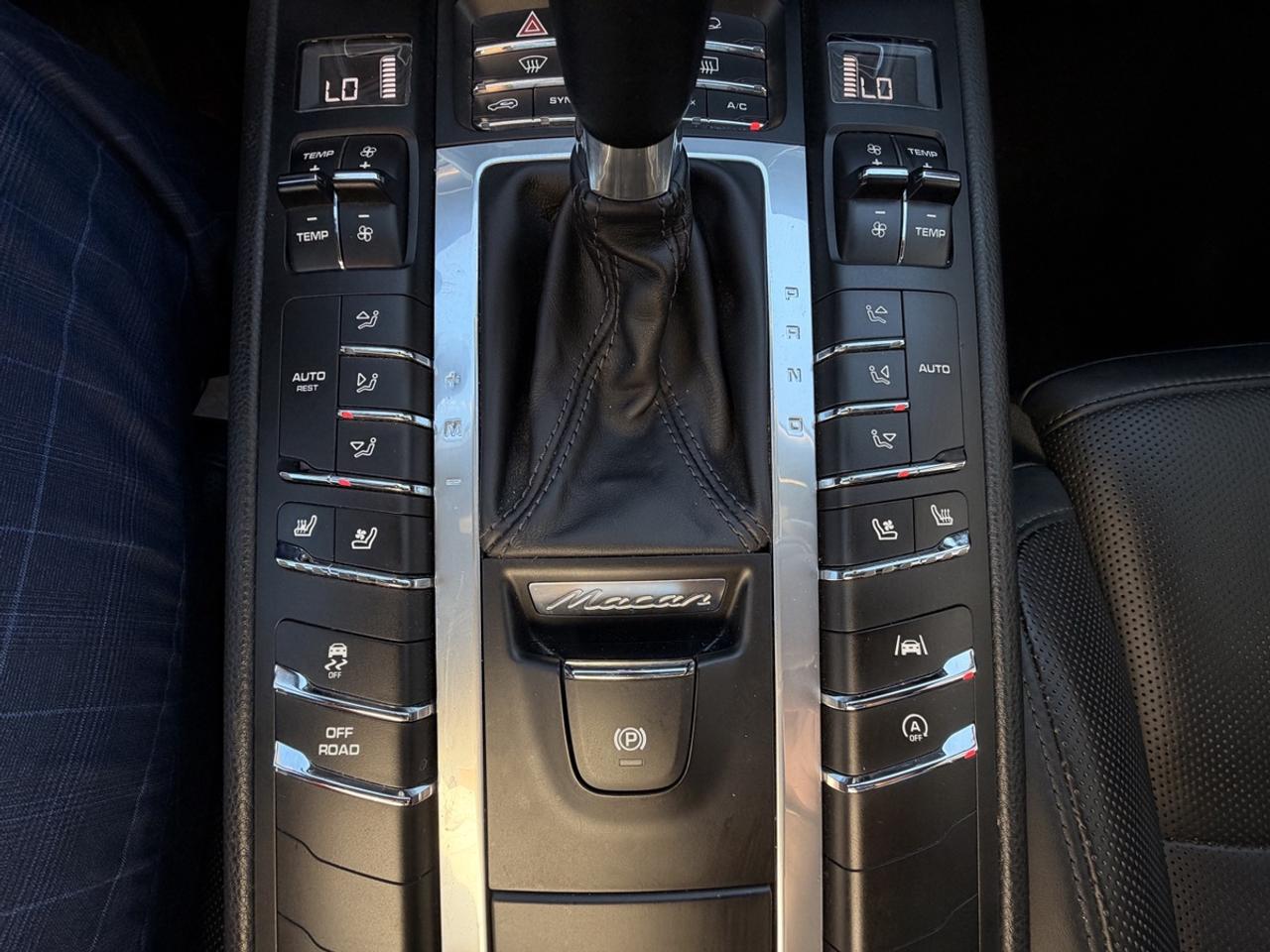 2020 Porsche Macan S Photo