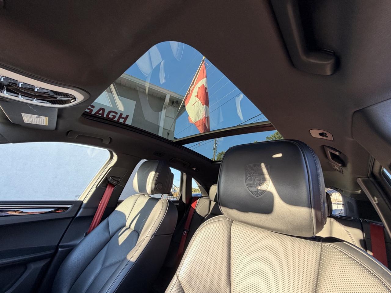 2020 Porsche Macan S Photo