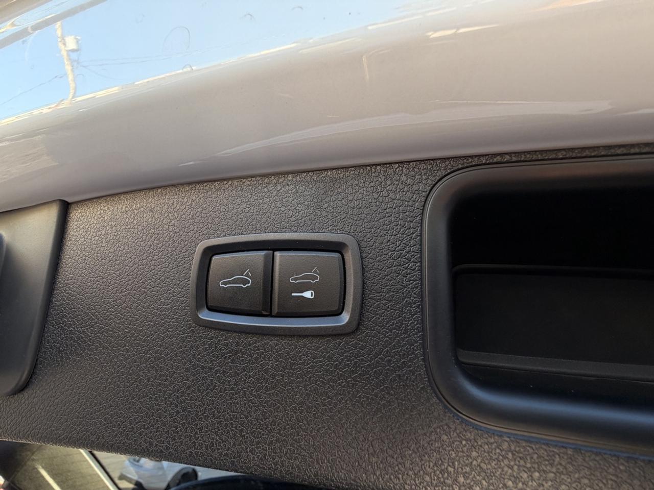 2020 Porsche Macan S Photo