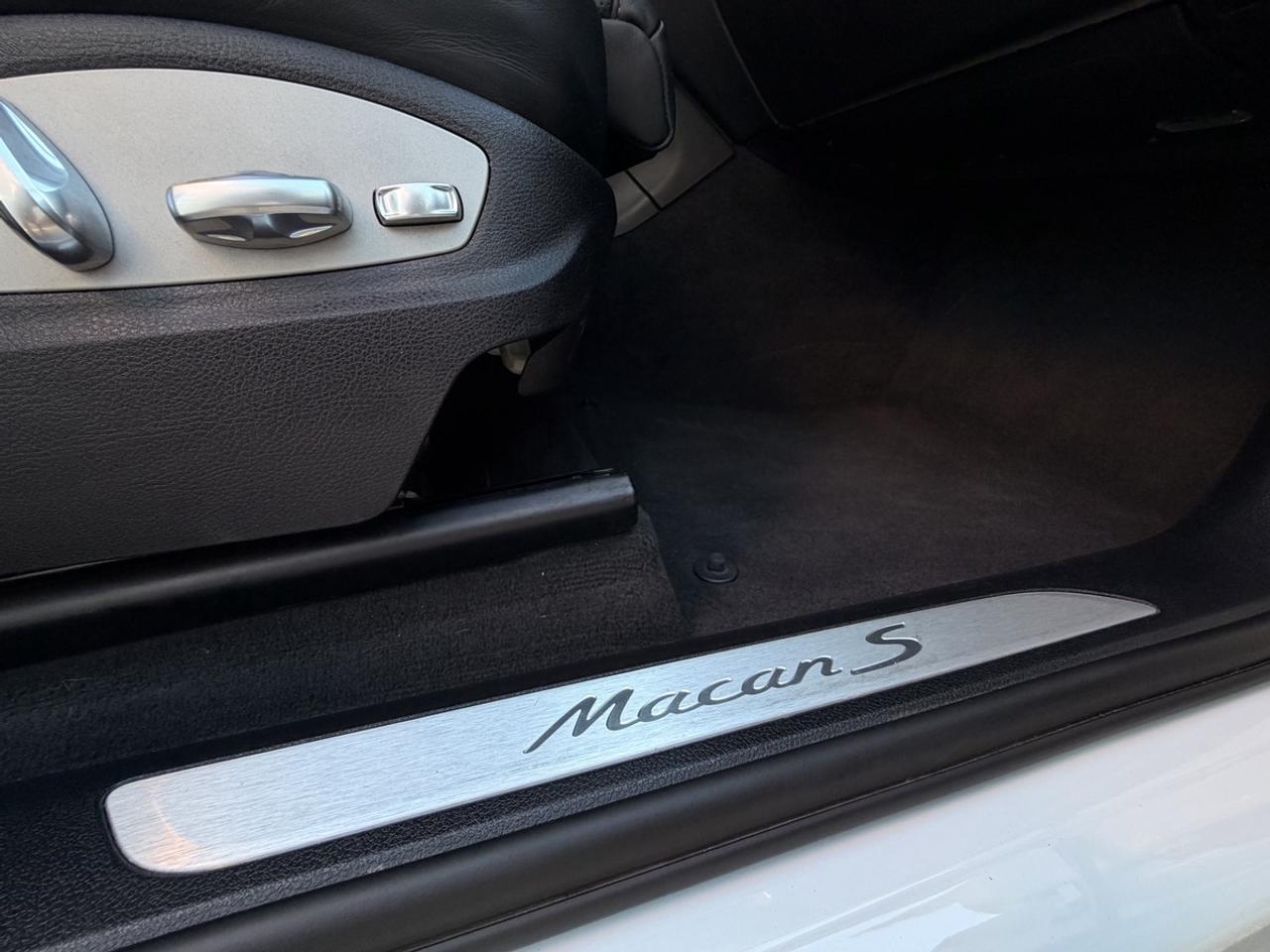 2020 Porsche Macan S Photo