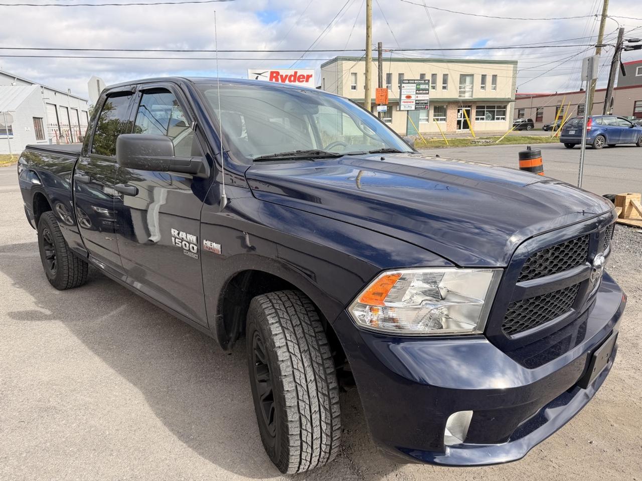 2019 RAM 1500 Classic Classic Express 5.7L Hemi Photo2