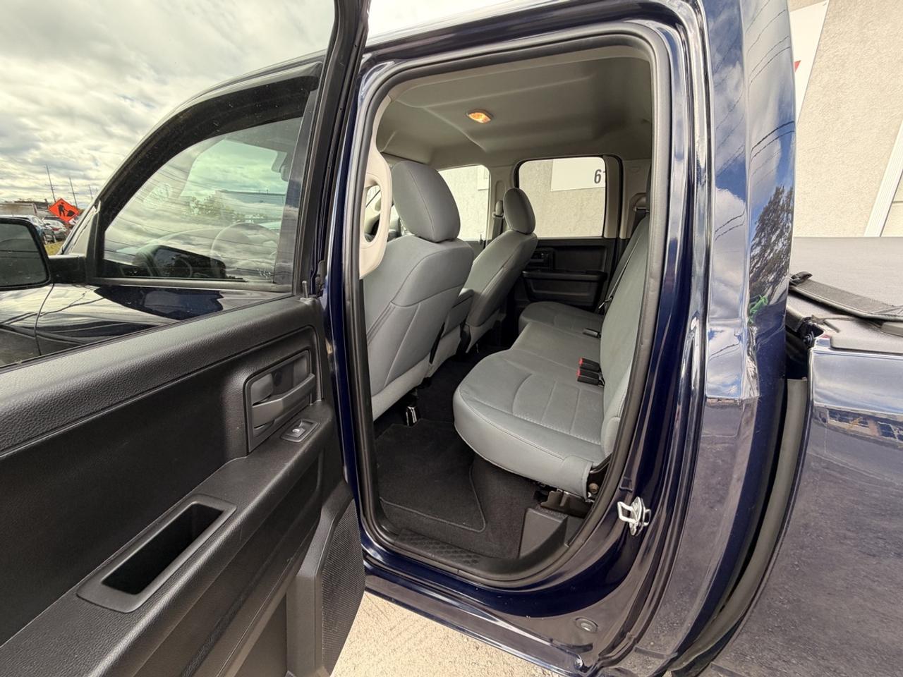 2019 RAM 1500 Classic Classic Express 5.7L Hemi Photo