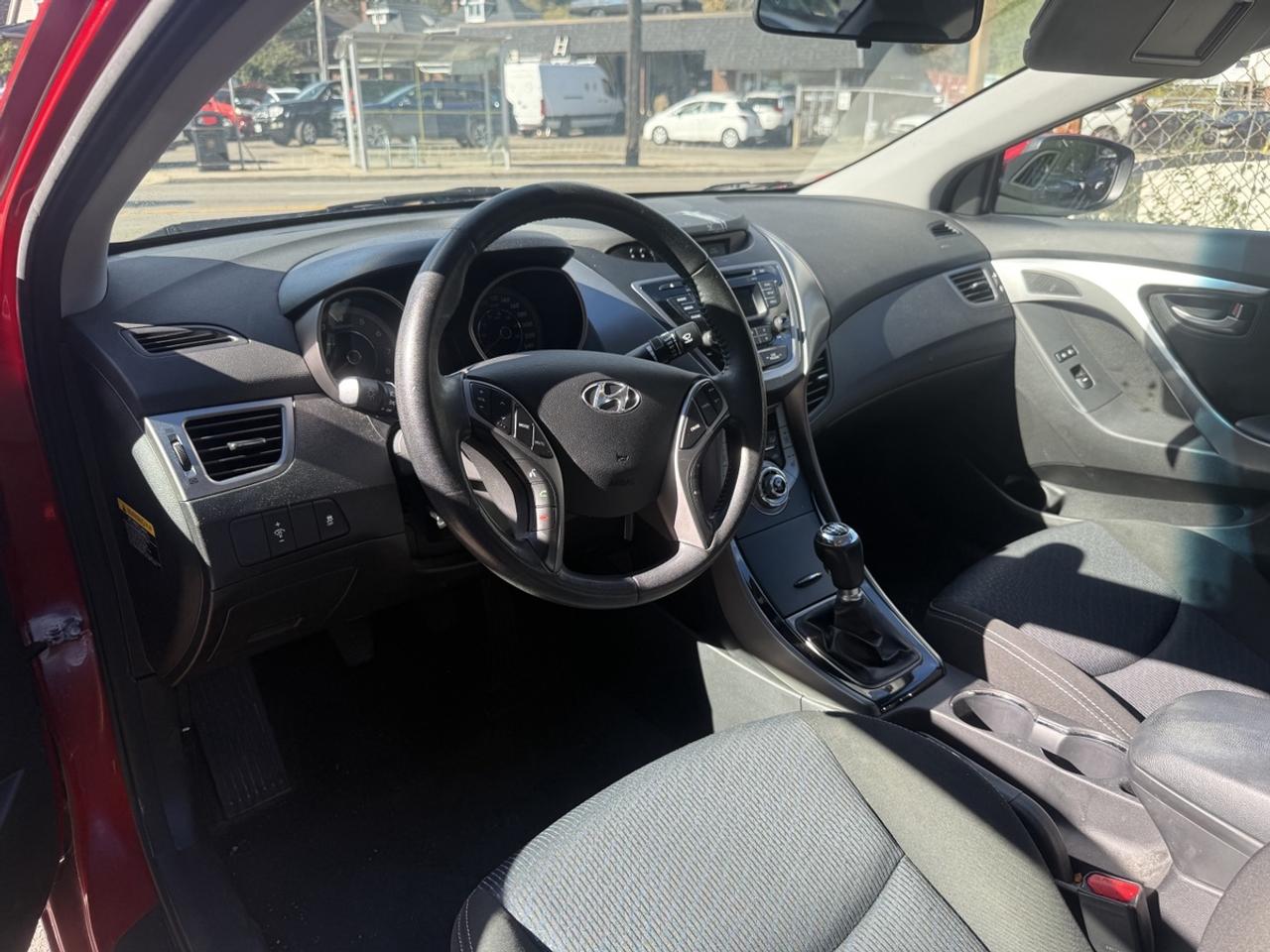 2013 Hyundai Elantra GS Photo