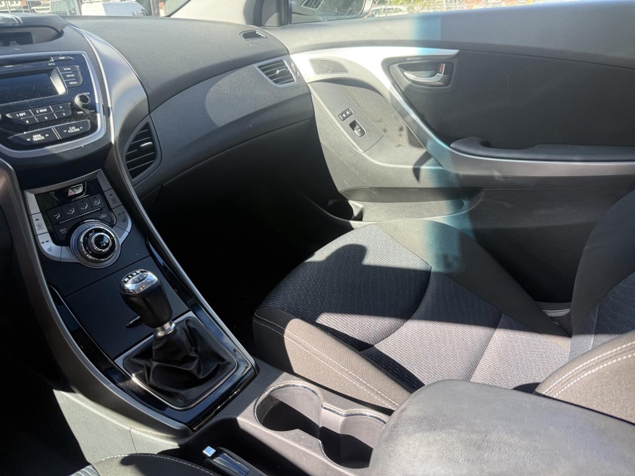 2013 Hyundai Elantra GS Photo