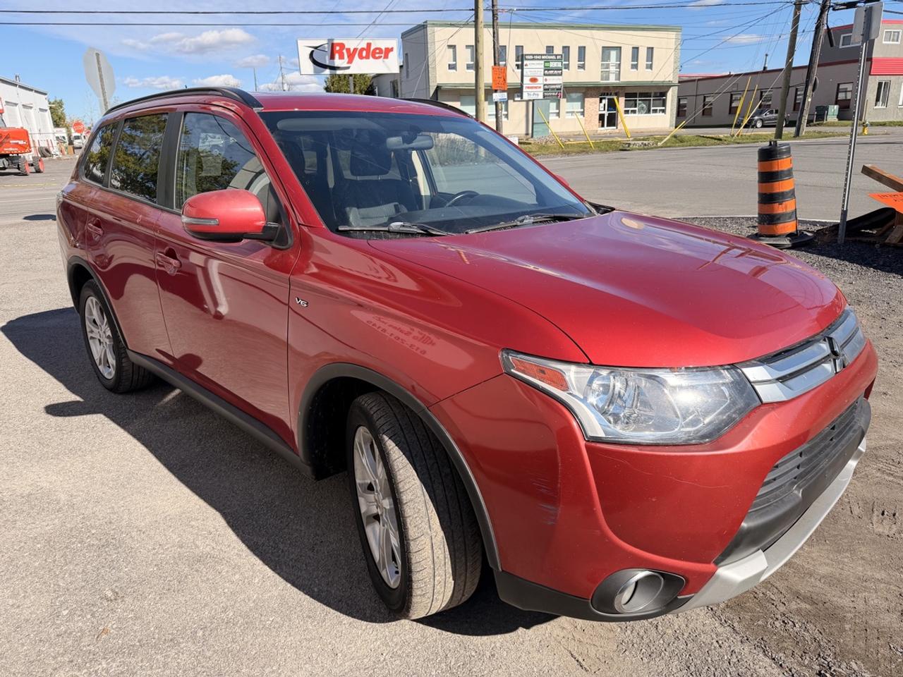 2015 Mitsubishi Outlander SE Photo5