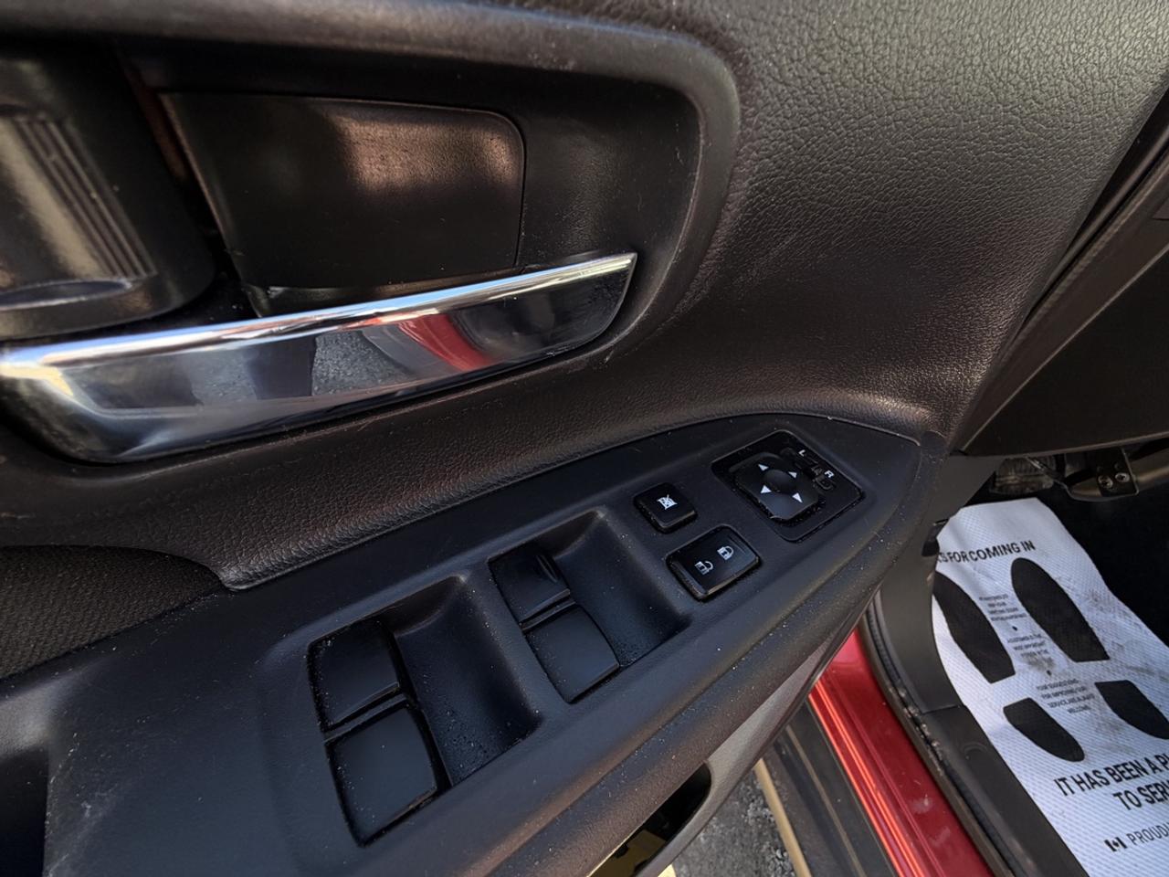 2015 Mitsubishi Outlander SE Photo