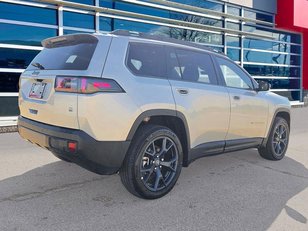 2026 Jeep Cherokee 85TH ANNIVERSARY Photo4