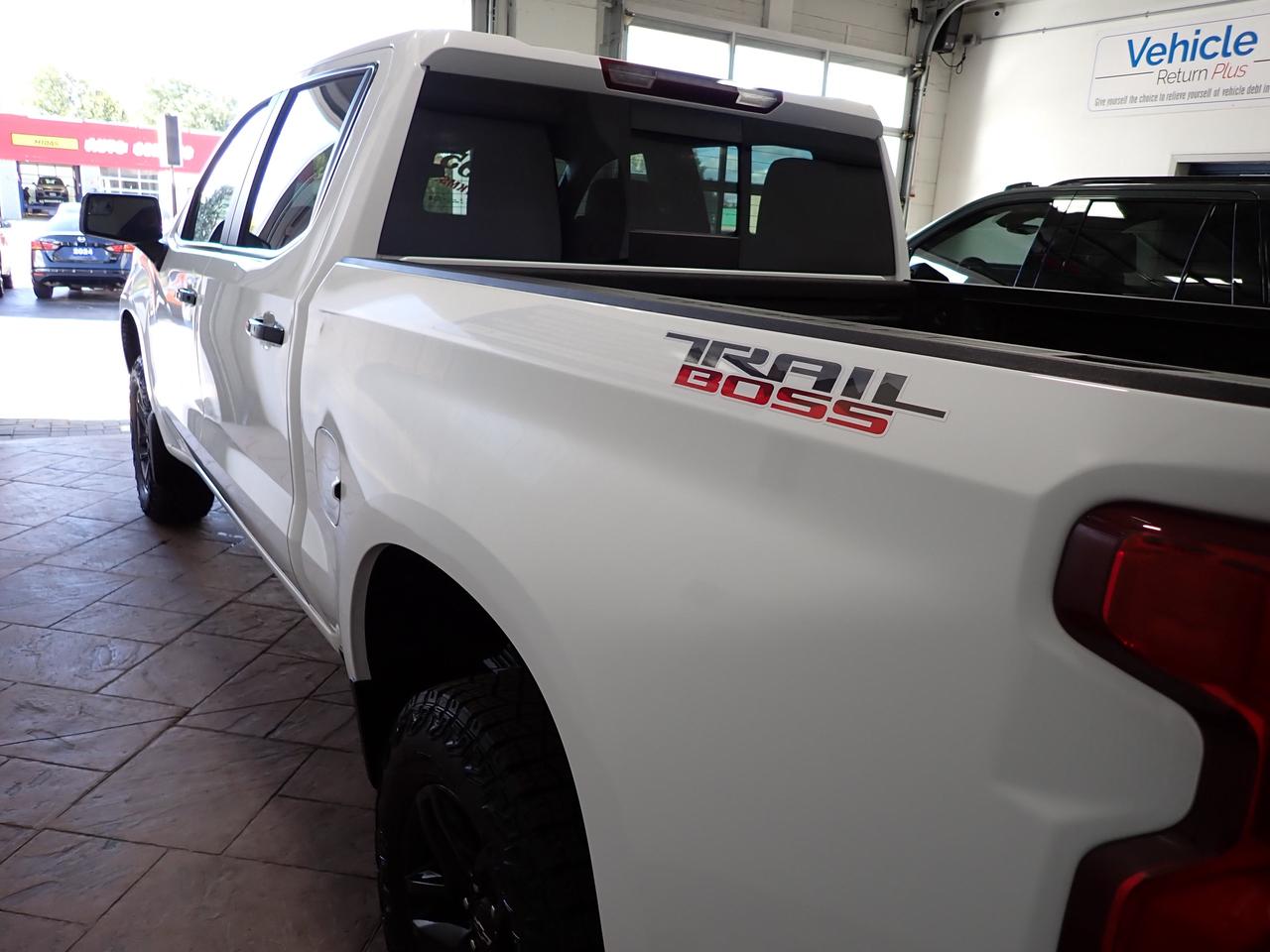 2024 Chevrolet Silverado 1500 LT Trail Boss 4WD 5'8 BOX LEATHER Photo