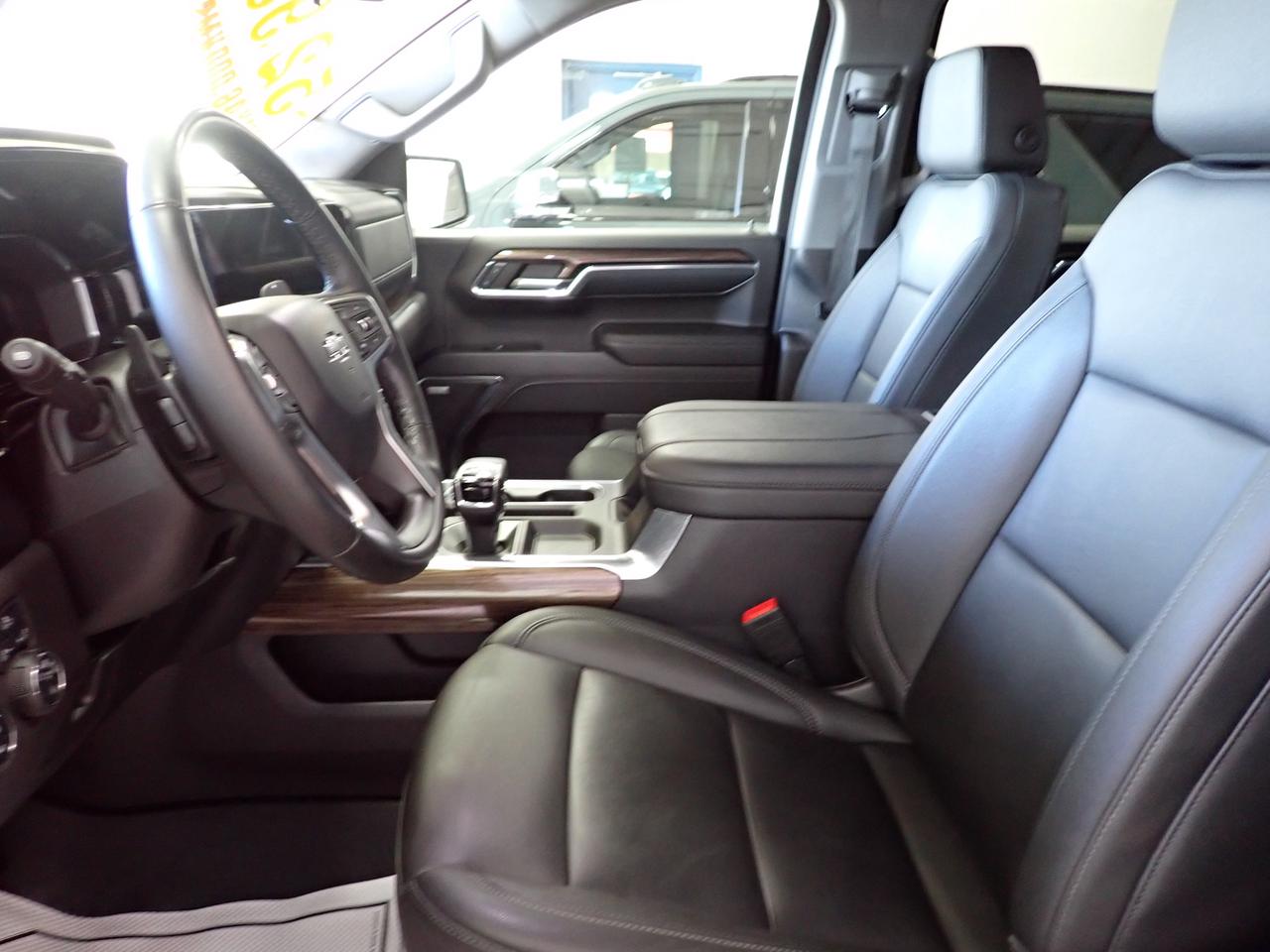 2024 Chevrolet Silverado 1500 LT Trail Boss 4WD 5'8 BOX LEATHER Photo