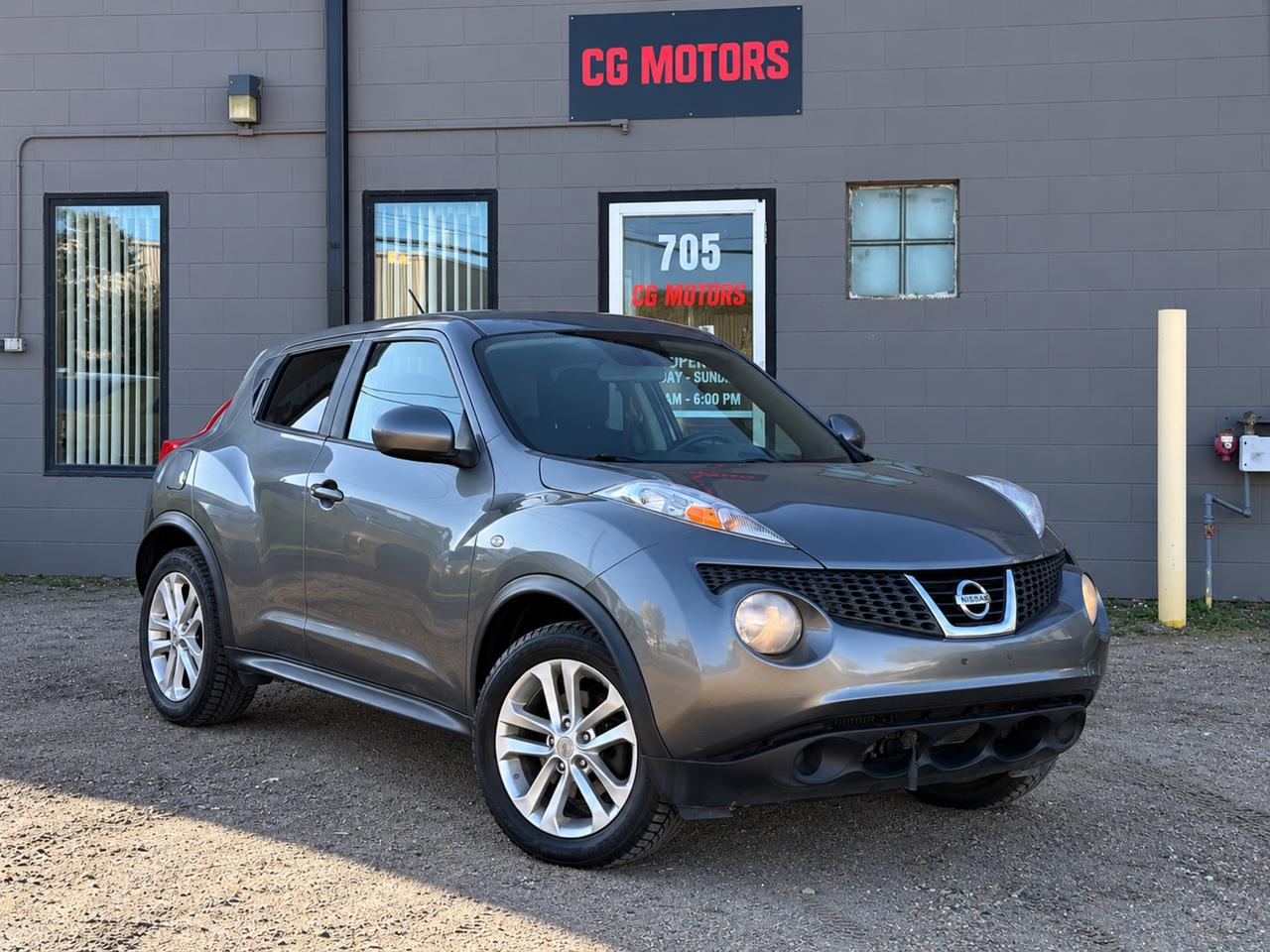2013 Nissan Juke SV - Photo #1