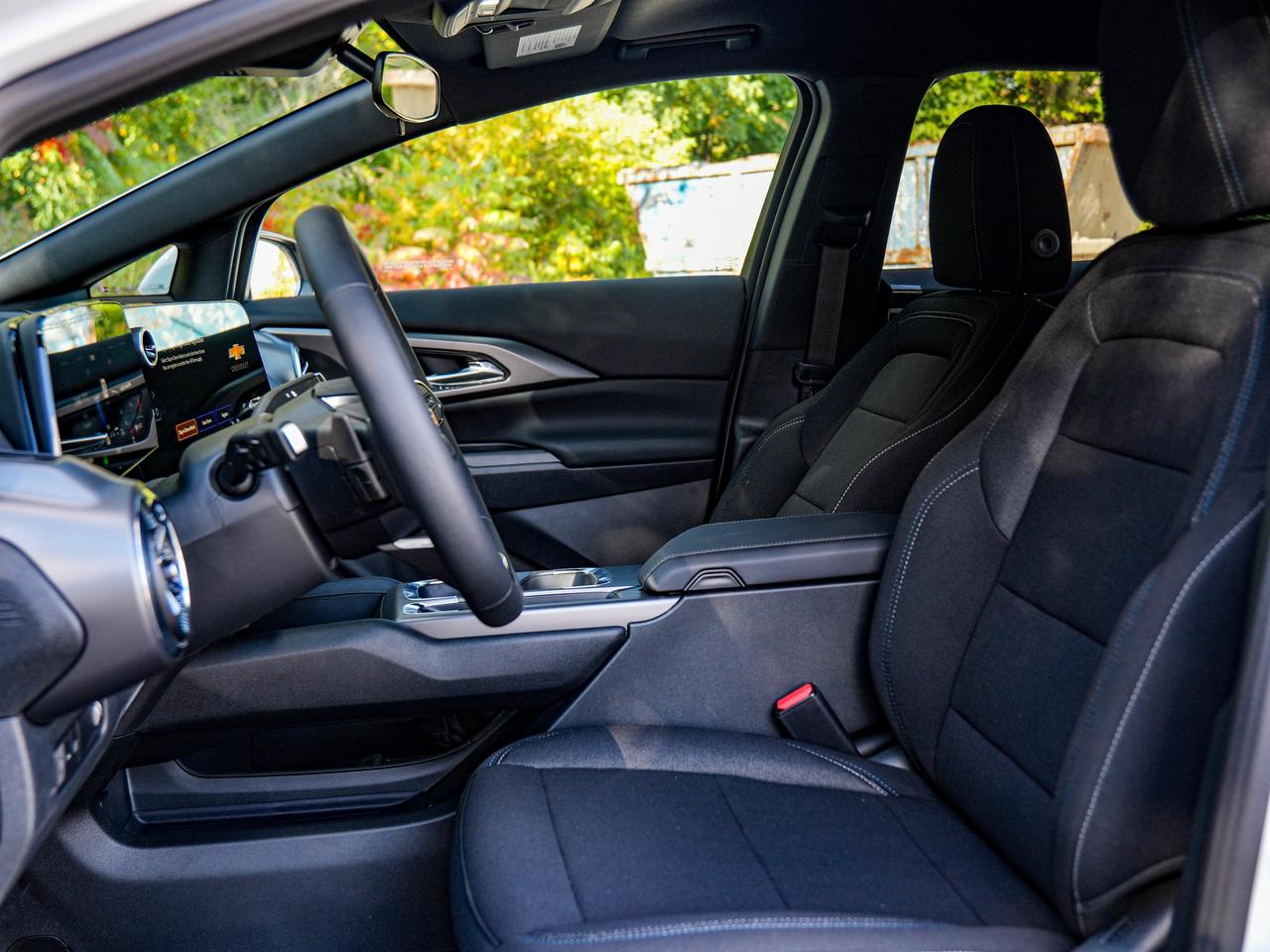 2027 Chevrolet Equinox EV LT1 w/PCY Photo
