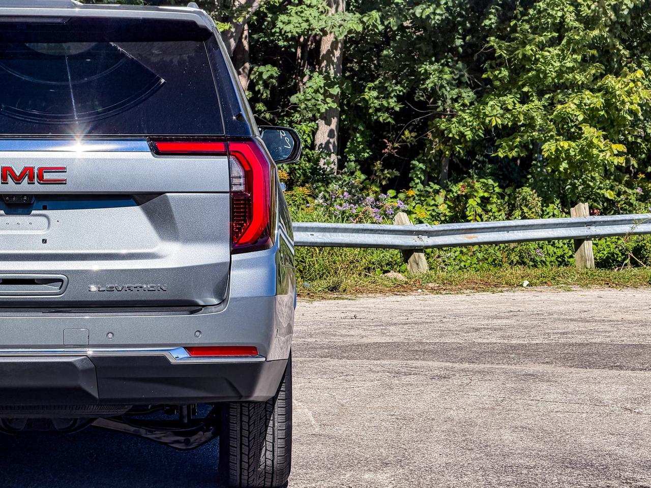 2027 GMC Yukon XL Elevation Photo