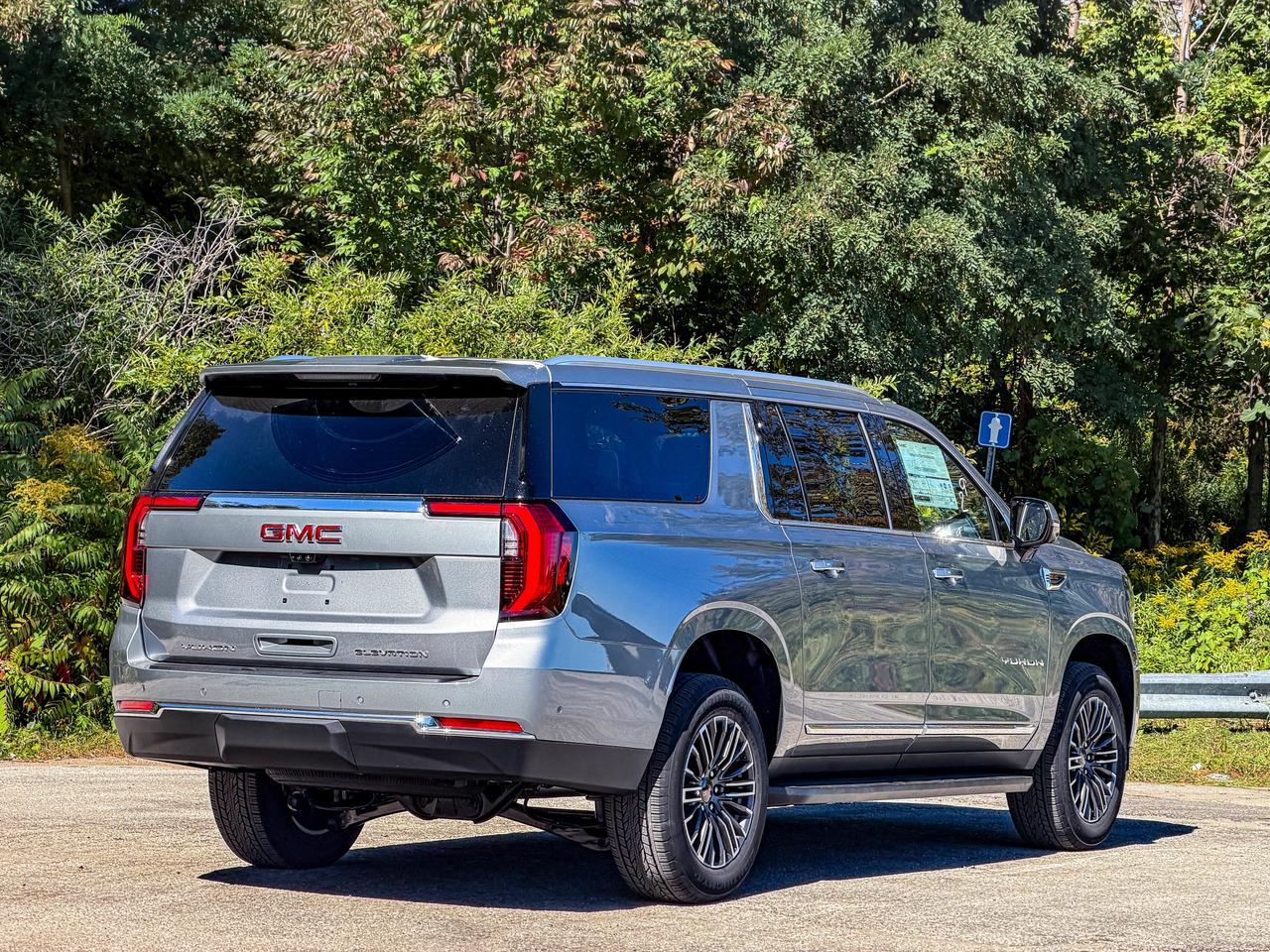 2027 GMC Yukon XL Elevation Photo