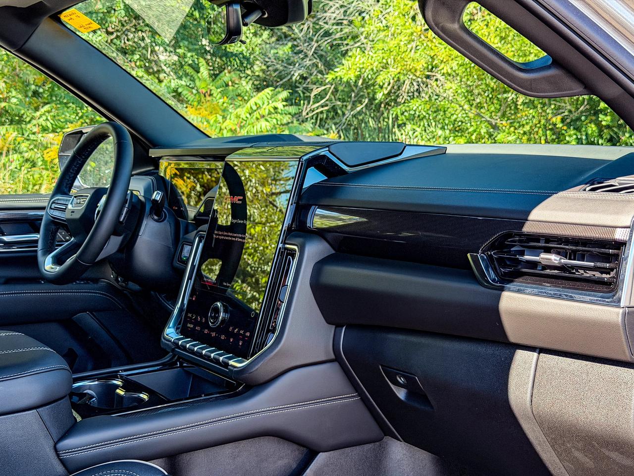 2027 GMC Yukon XL Elevation Photo