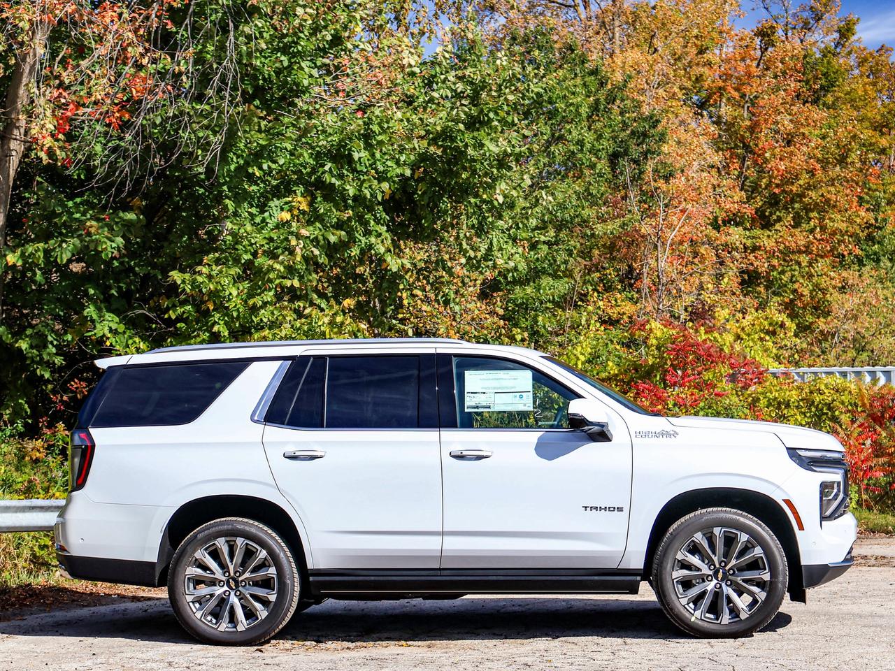 2027 Chevrolet Tahoe HIGH COUNTRY Photo3