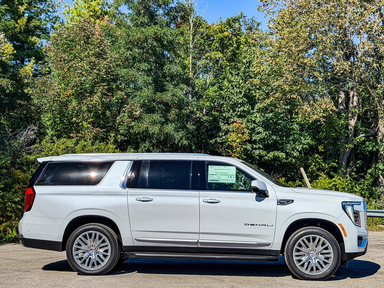 2027 GMC Yukon XL Denali Photo