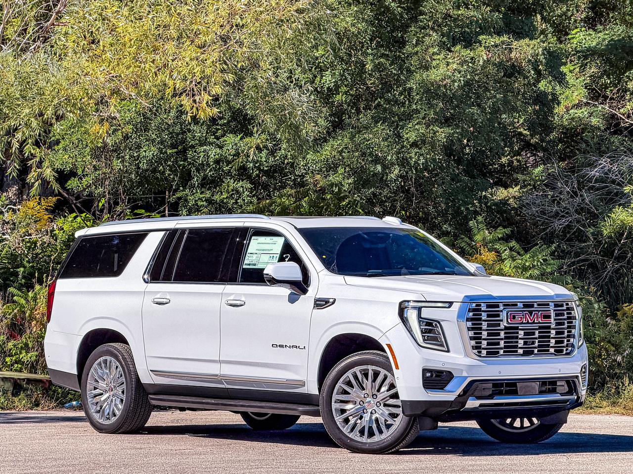 2027 GMC Yukon XL Denali Photo5