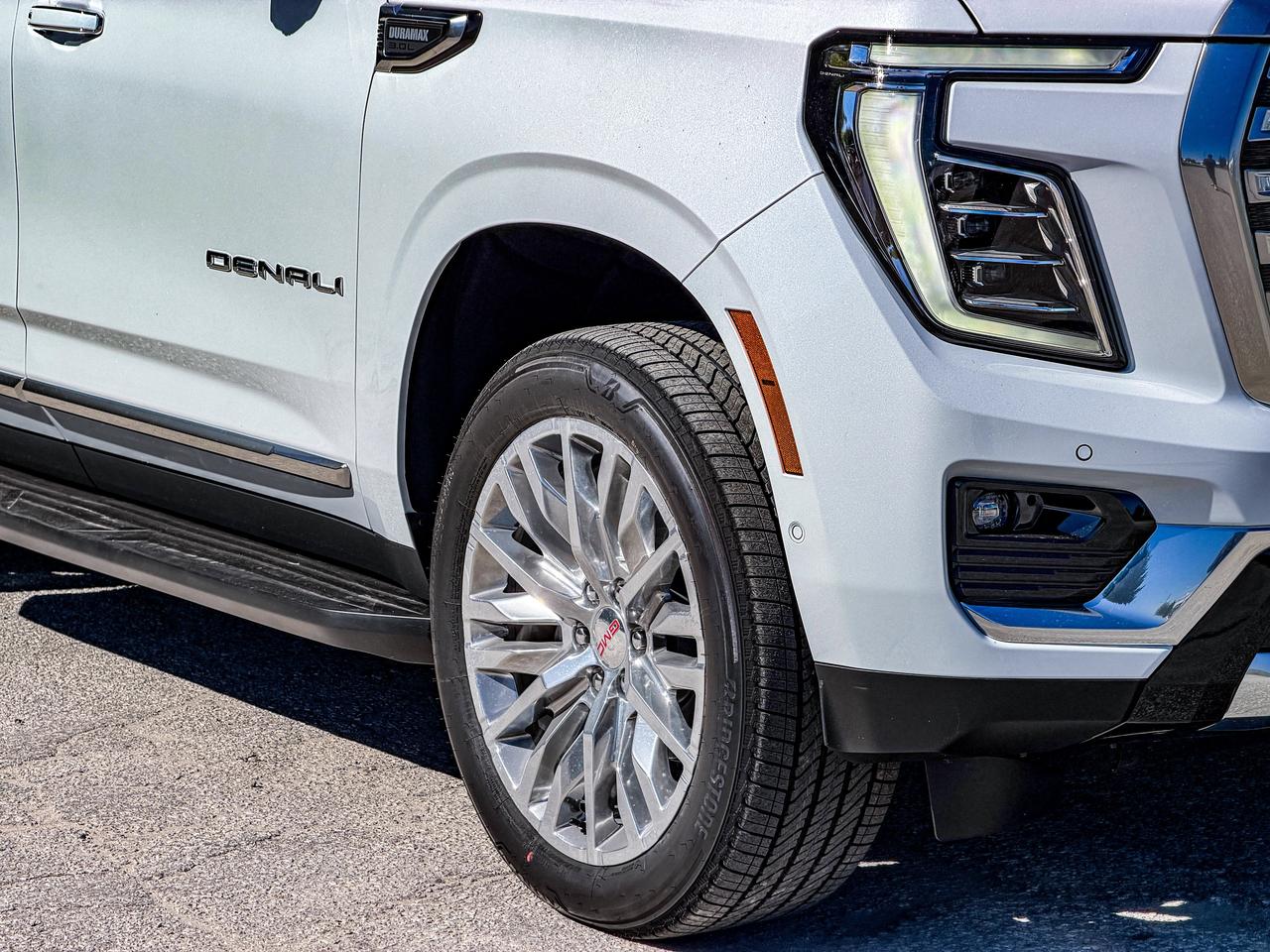 2027 GMC Yukon XL Denali Photo