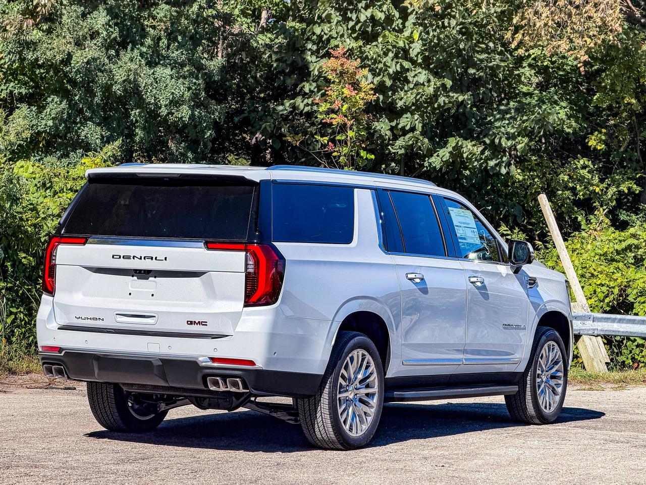 2027 GMC Yukon XL Denali Photo