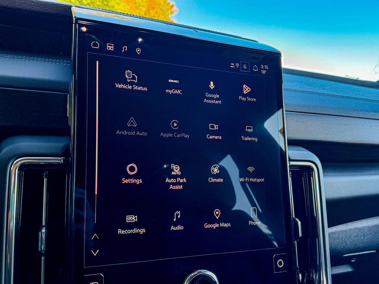 2027 GMC Yukon XL Denali Photo