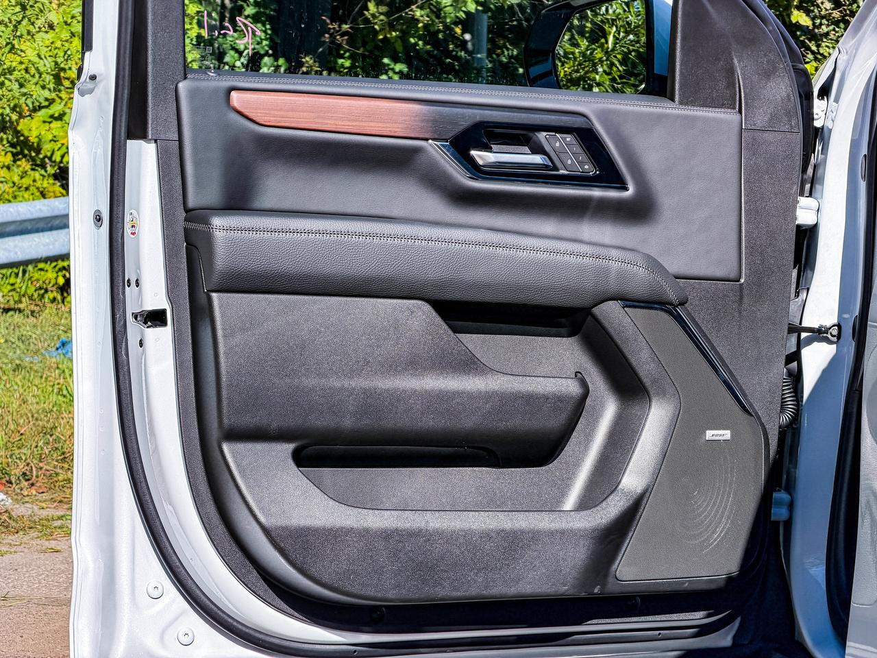 2027 GMC Yukon XL Denali Photo