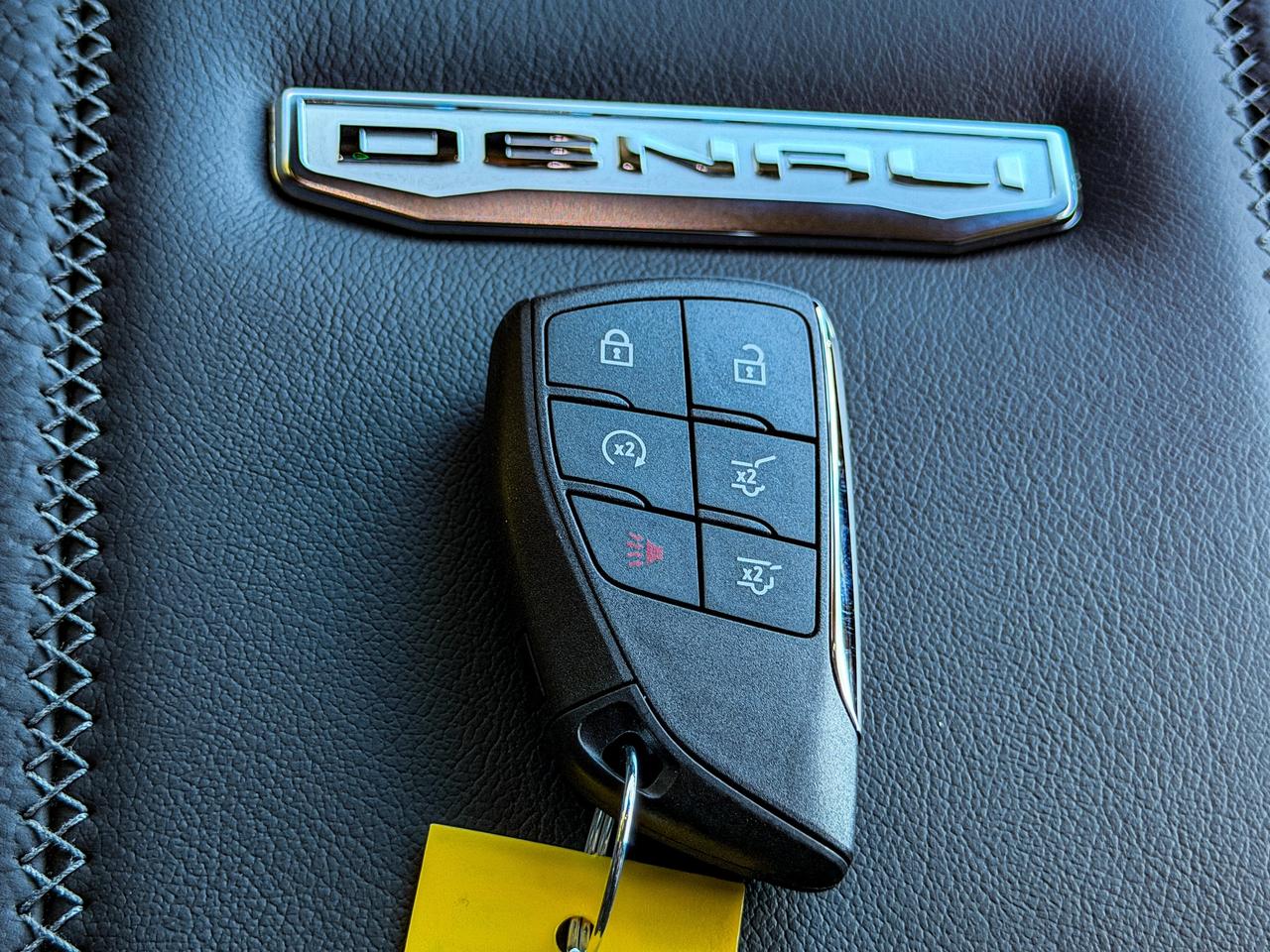 2027 GMC Yukon XL Denali Photo