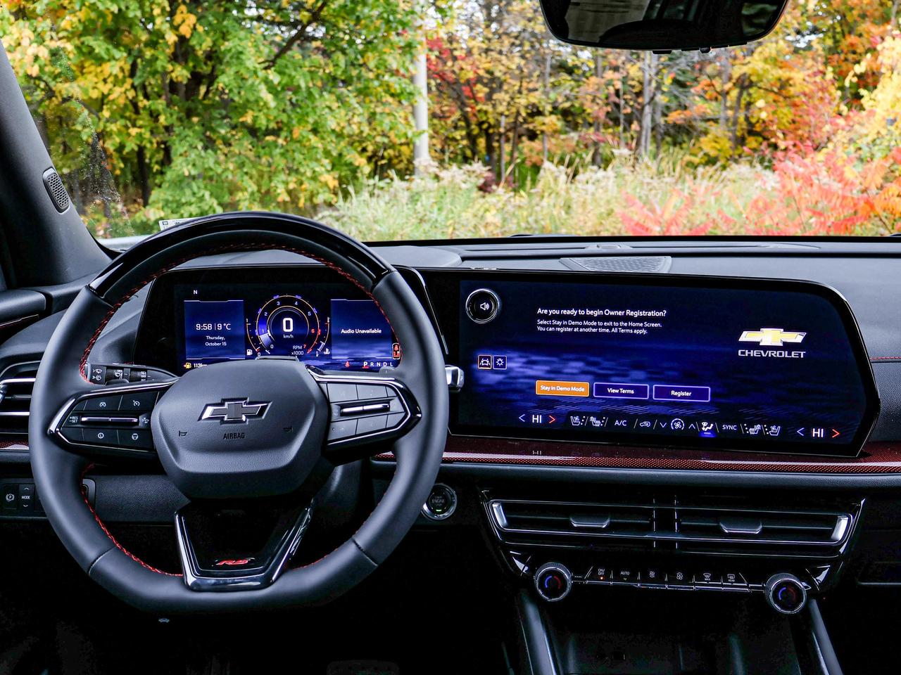 2027 Chevrolet Traverse RS Photo