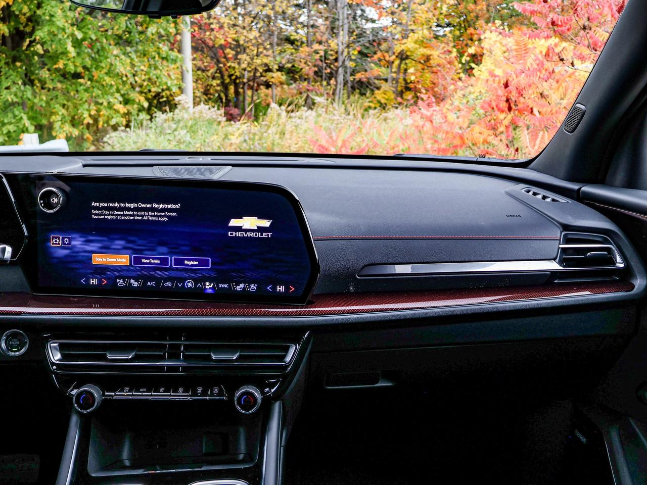 2027 Chevrolet Traverse RS Photo
